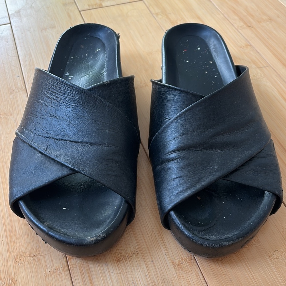 Beek “Oriole” sandals